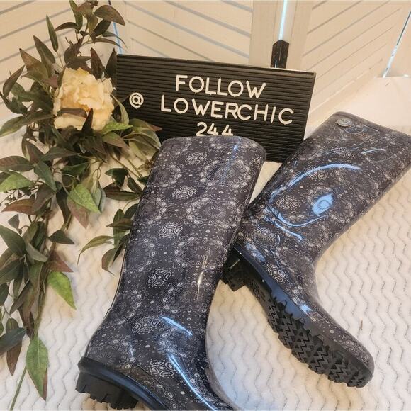 UGG SHAYE TALL BANDANA PAISLEY BLUE RAIN BOOTS SIZE 7 - Picture 10 of 12